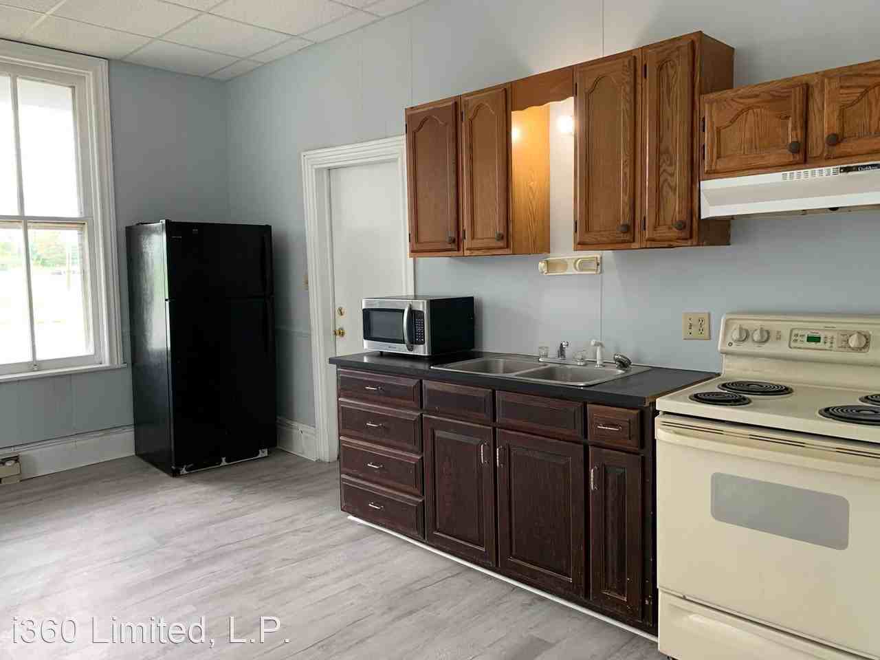 3-5 E Main St / 8 Coldspring Rd - Photo 3 of 15