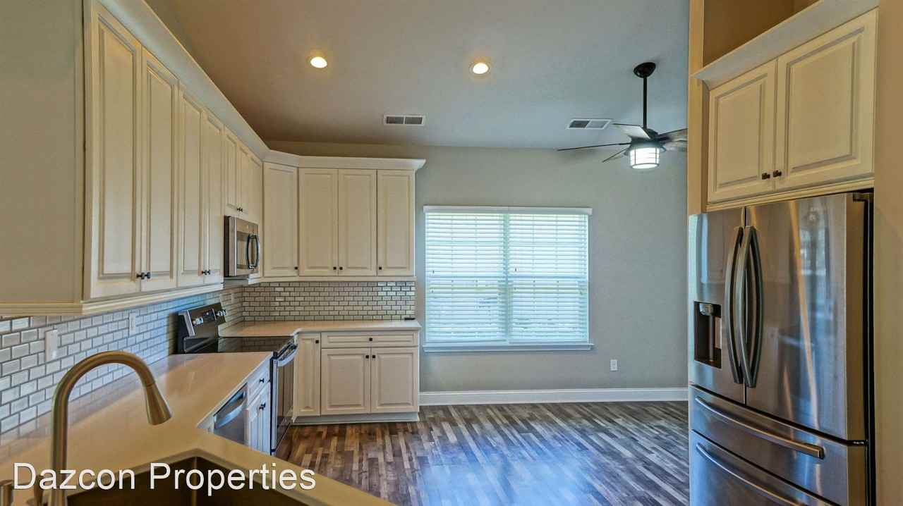 108 Bunker Hill Ln - Photo 2 of 50