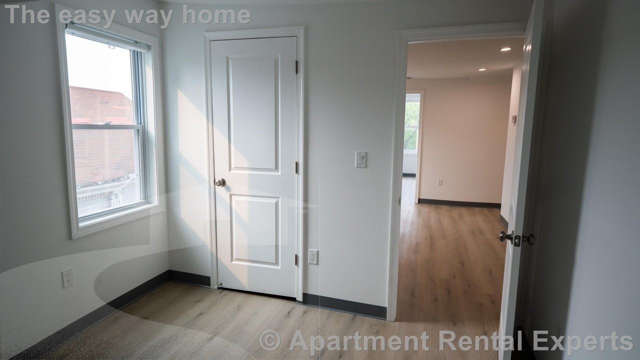 301 Boston Ave #3 - Photo 5 of 11