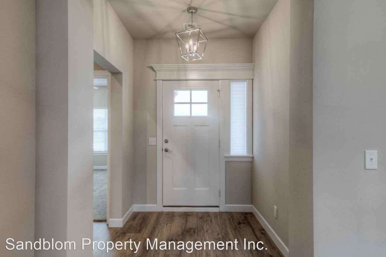 16229 S 251st East Ave - Photo 2 of 32