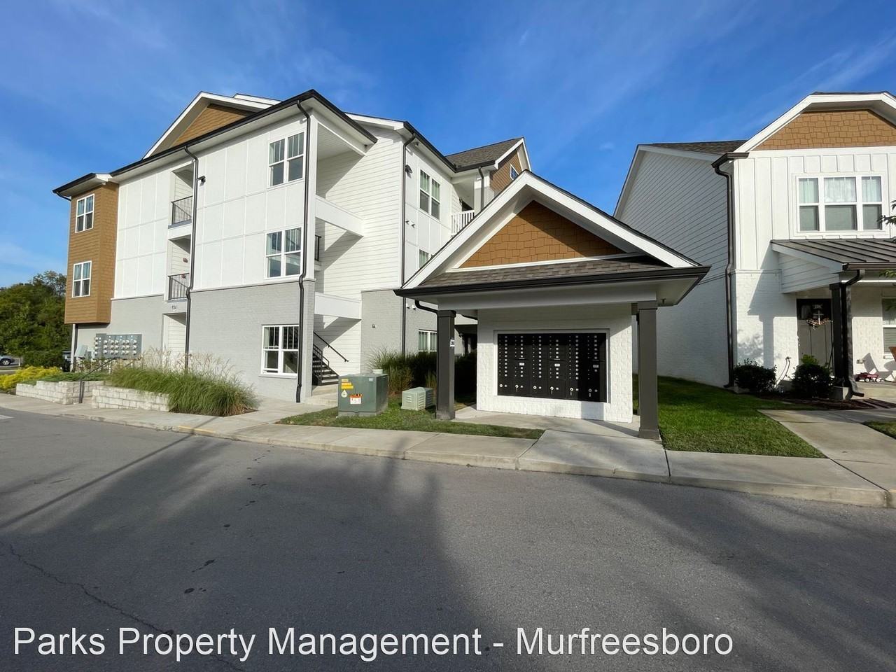 934 Governors Ct #306