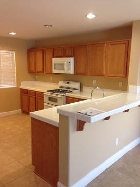 917 Laura Ln - Photo 3 of 19