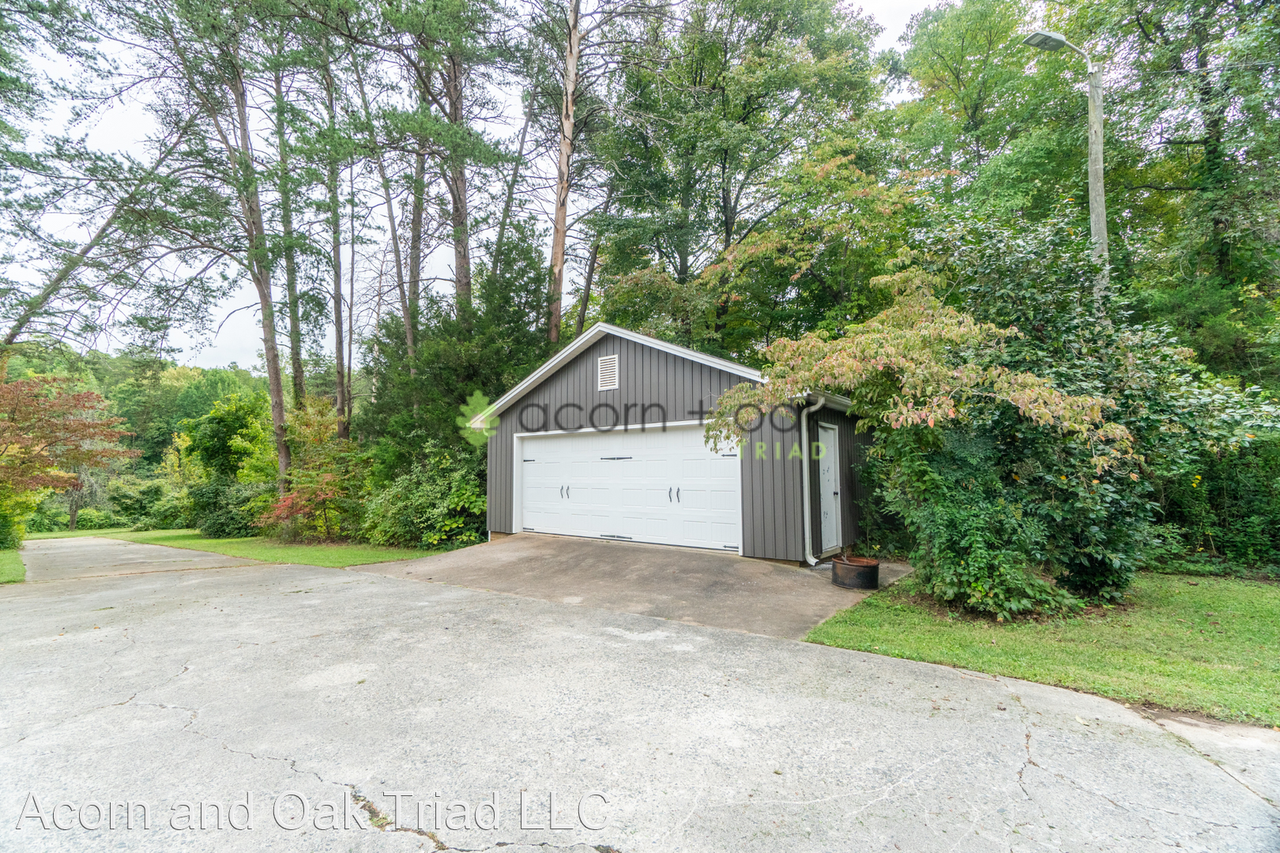 3514 Edgefield Rd - Photo 3 of 47