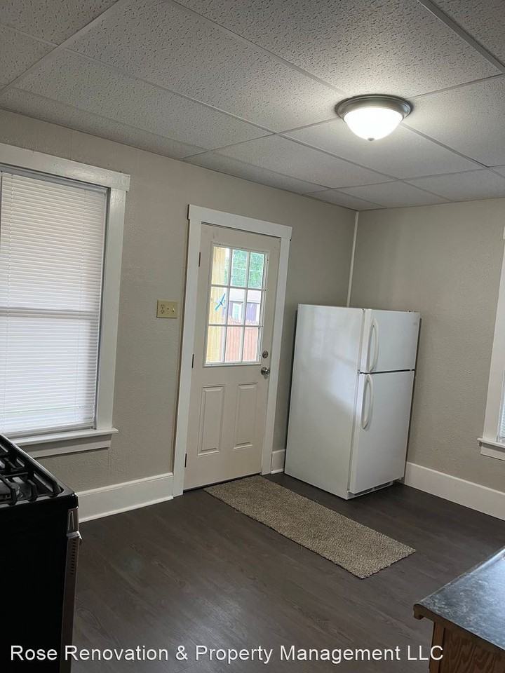 1111 Susquehanna Ave - Photo 3 of 9