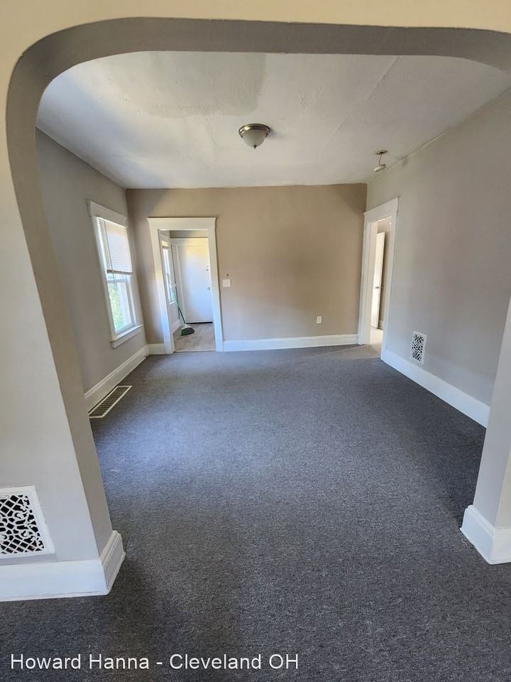 9914 Adams Avenue - Photo 2 of 10