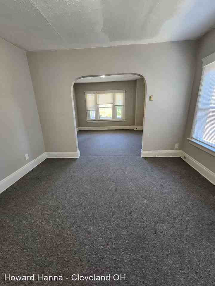 9914 Adams Avenue - Photo 3 of 10