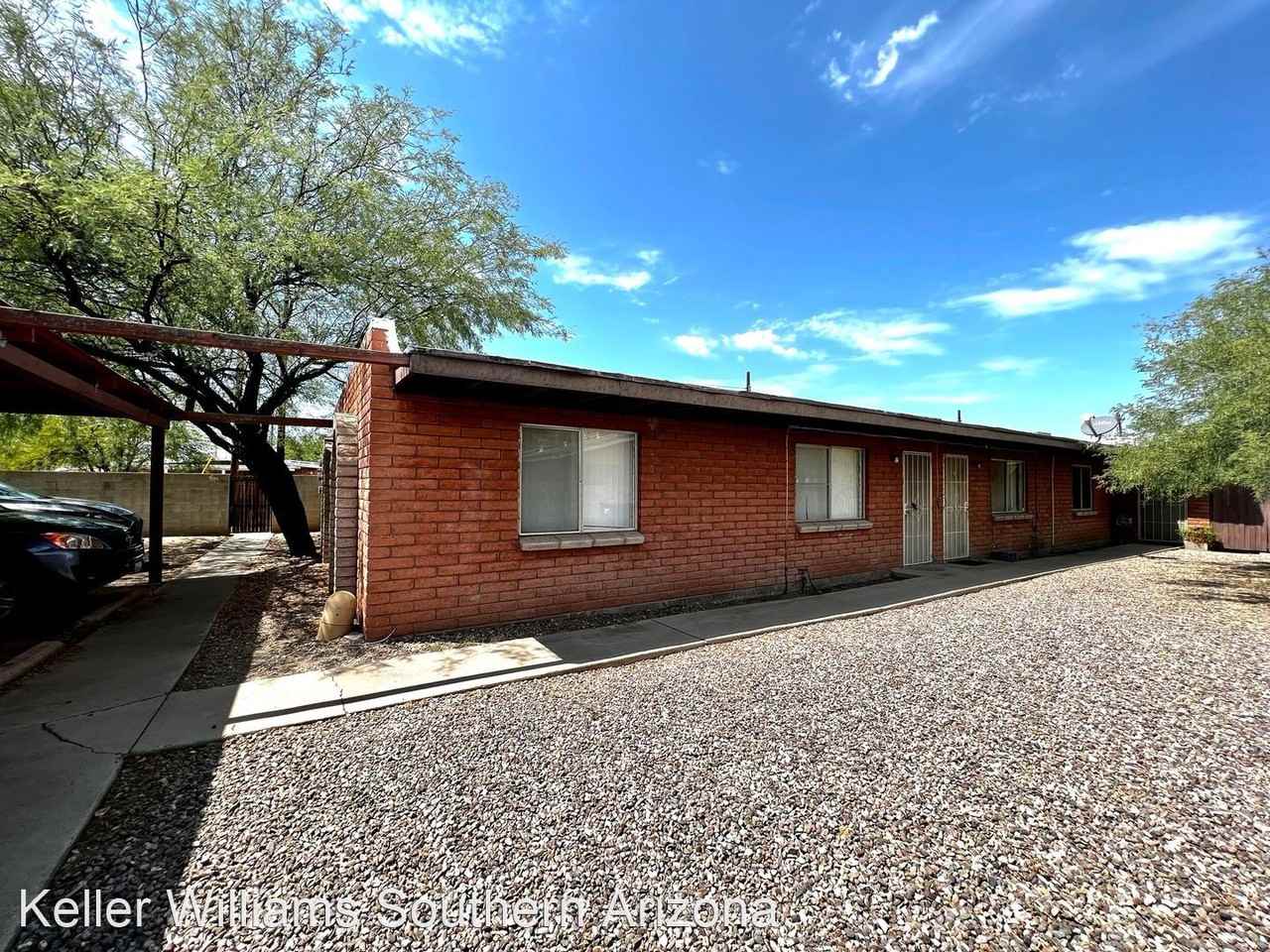 2641 N Dodge Blvd - Photo 2 of 8