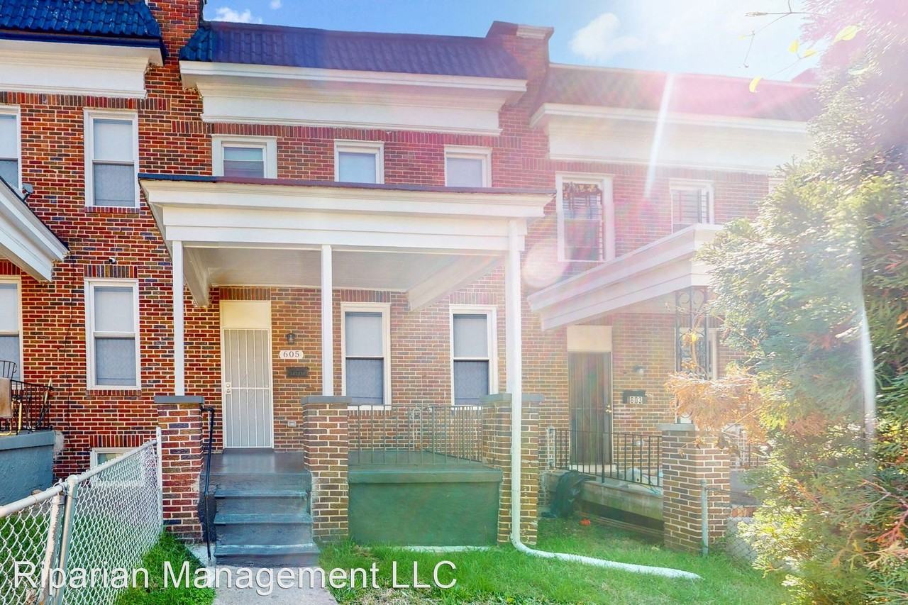 605 Mount Holly St - Photo 2 of 20