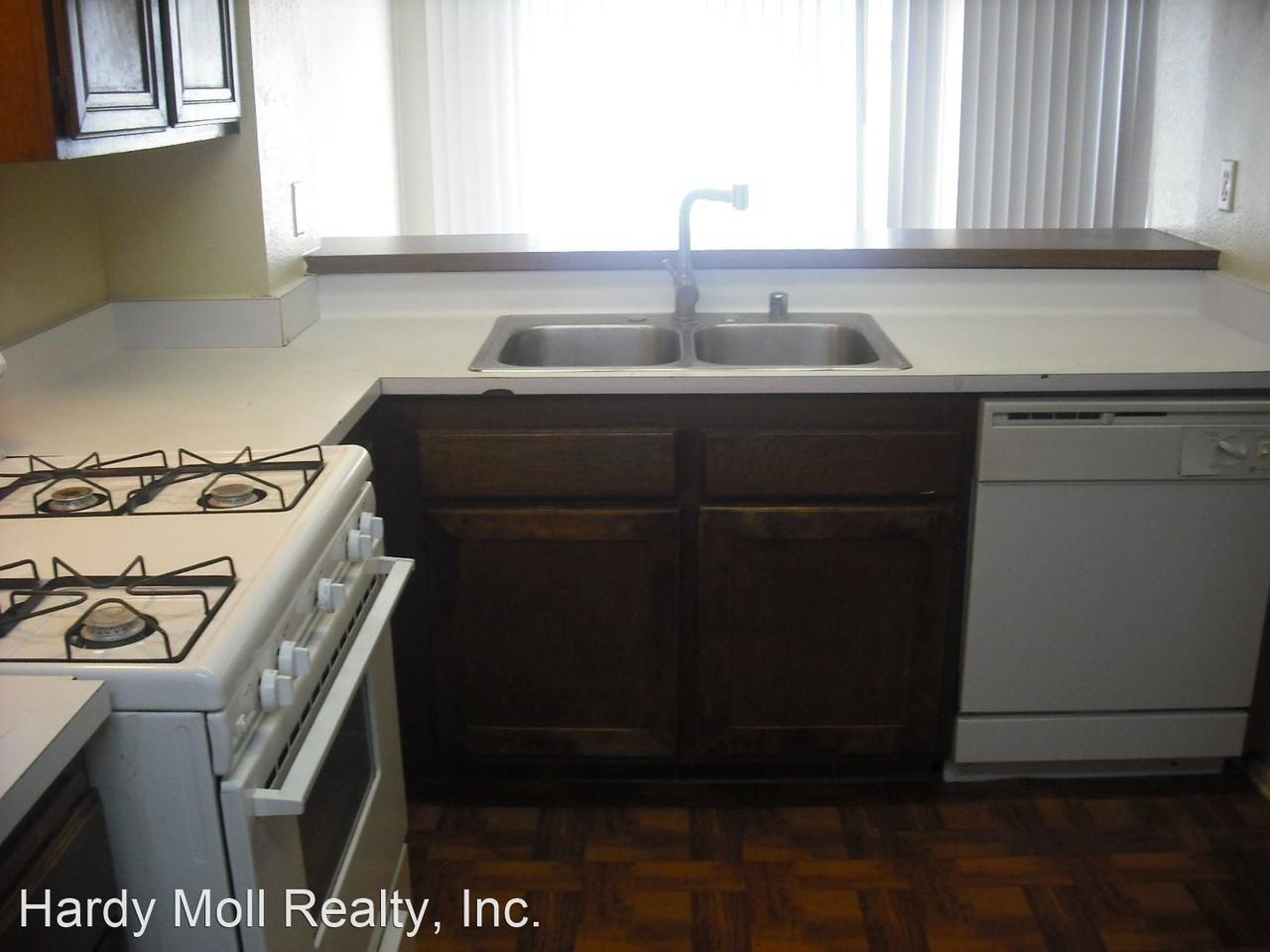 1318 Gina Dr - Photo 2 of 8