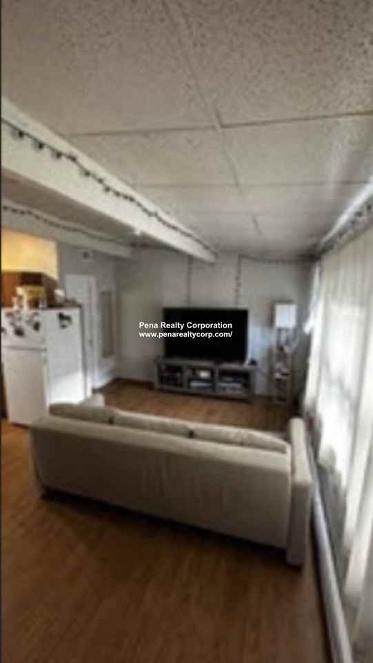 314 Meridian St #3 - Photo 2 of 8