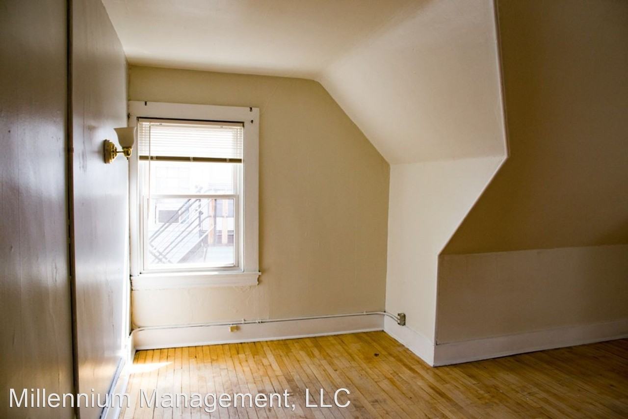 1107 4th St SE - Photo 2 of 14