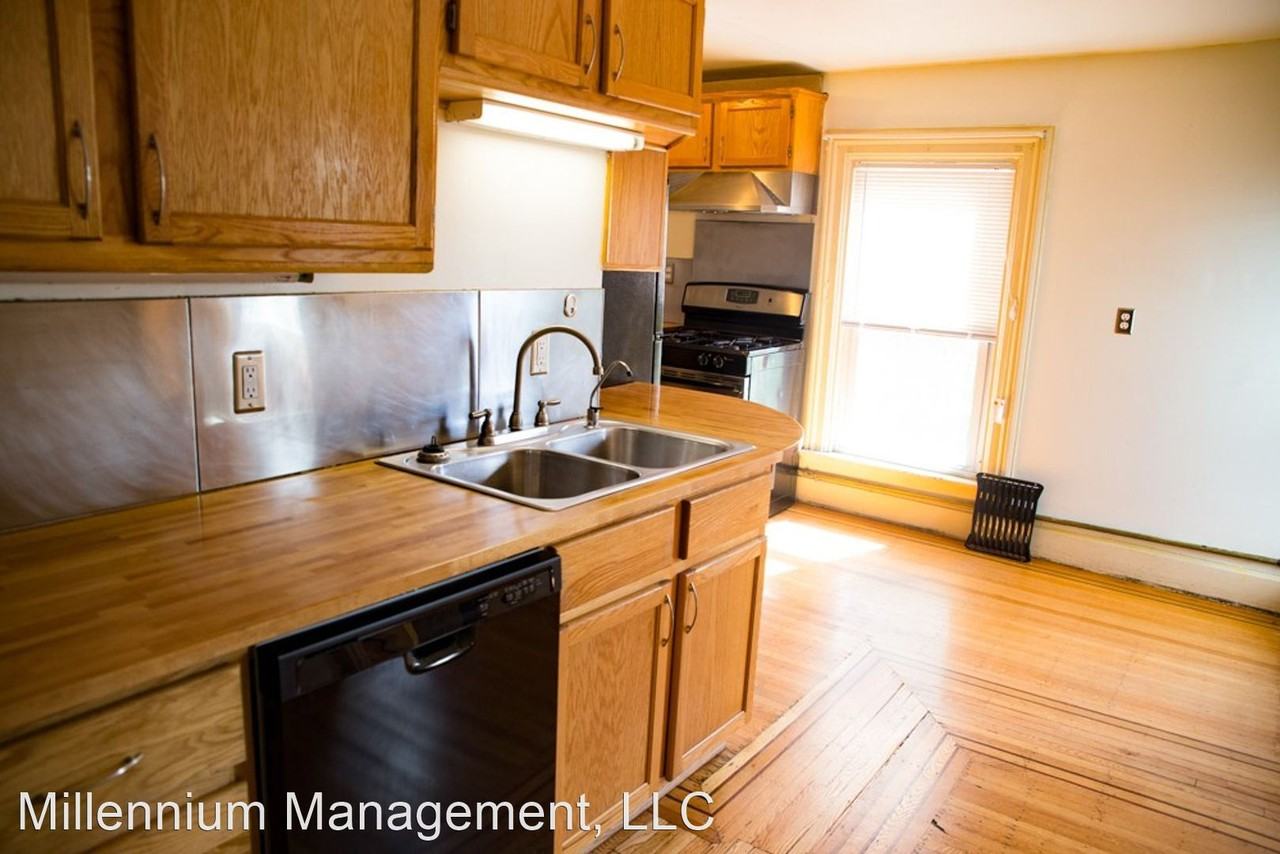 809 6th St SE - Photo 2 of 25