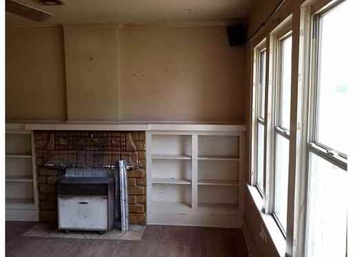 4 SE 35th St - Photo 3 of 14