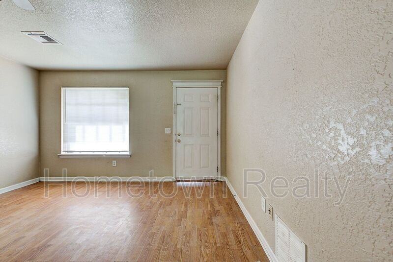 1625 Se 51st St - Photo 3 of 27