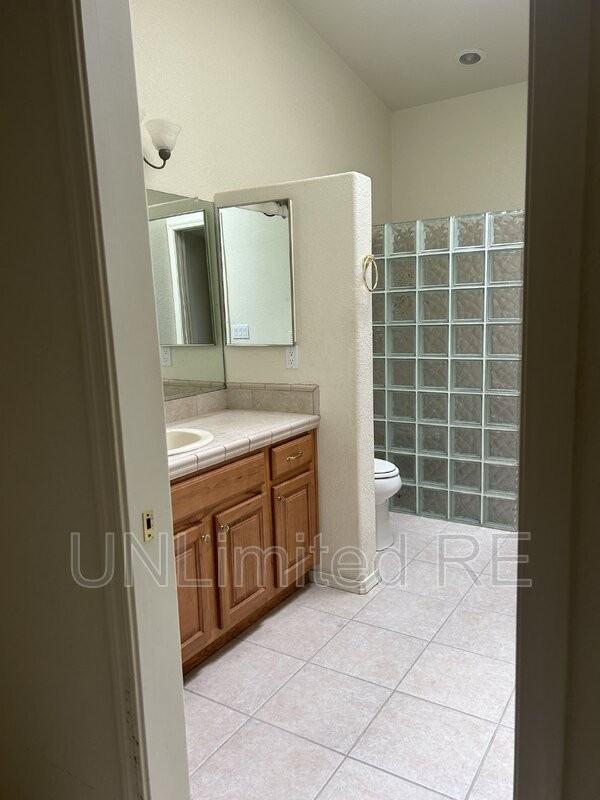 2290 Interlake Dr - Photo 7 of 23