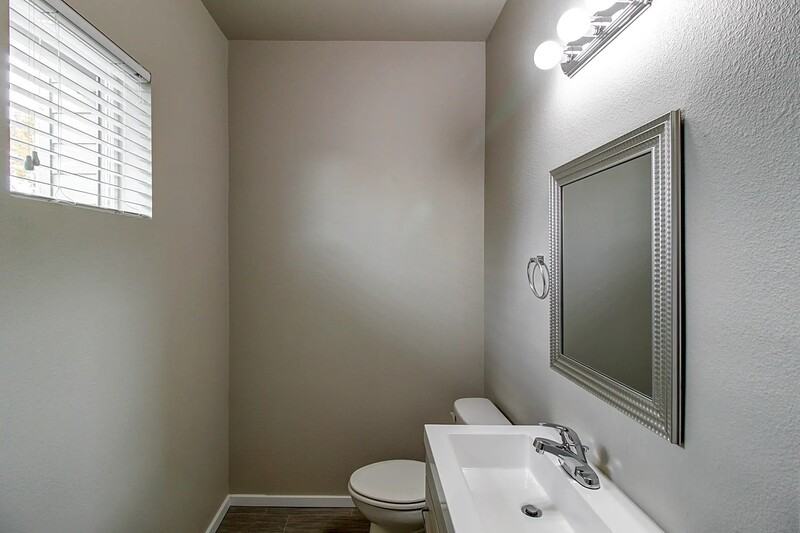 2355 Allenmore Brownstones State Street - Photo 3 of 26