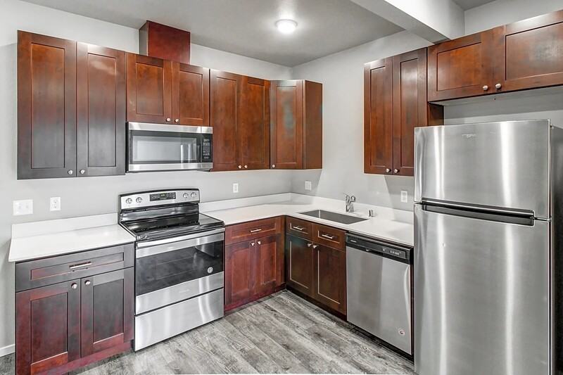 2355 Allenmore Brownstones State Street - Photo 4 of 26