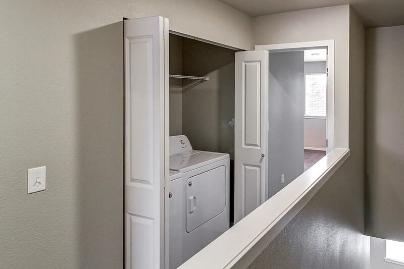 2355 Allenmore Brownstones State Street - Photo 7 of 26