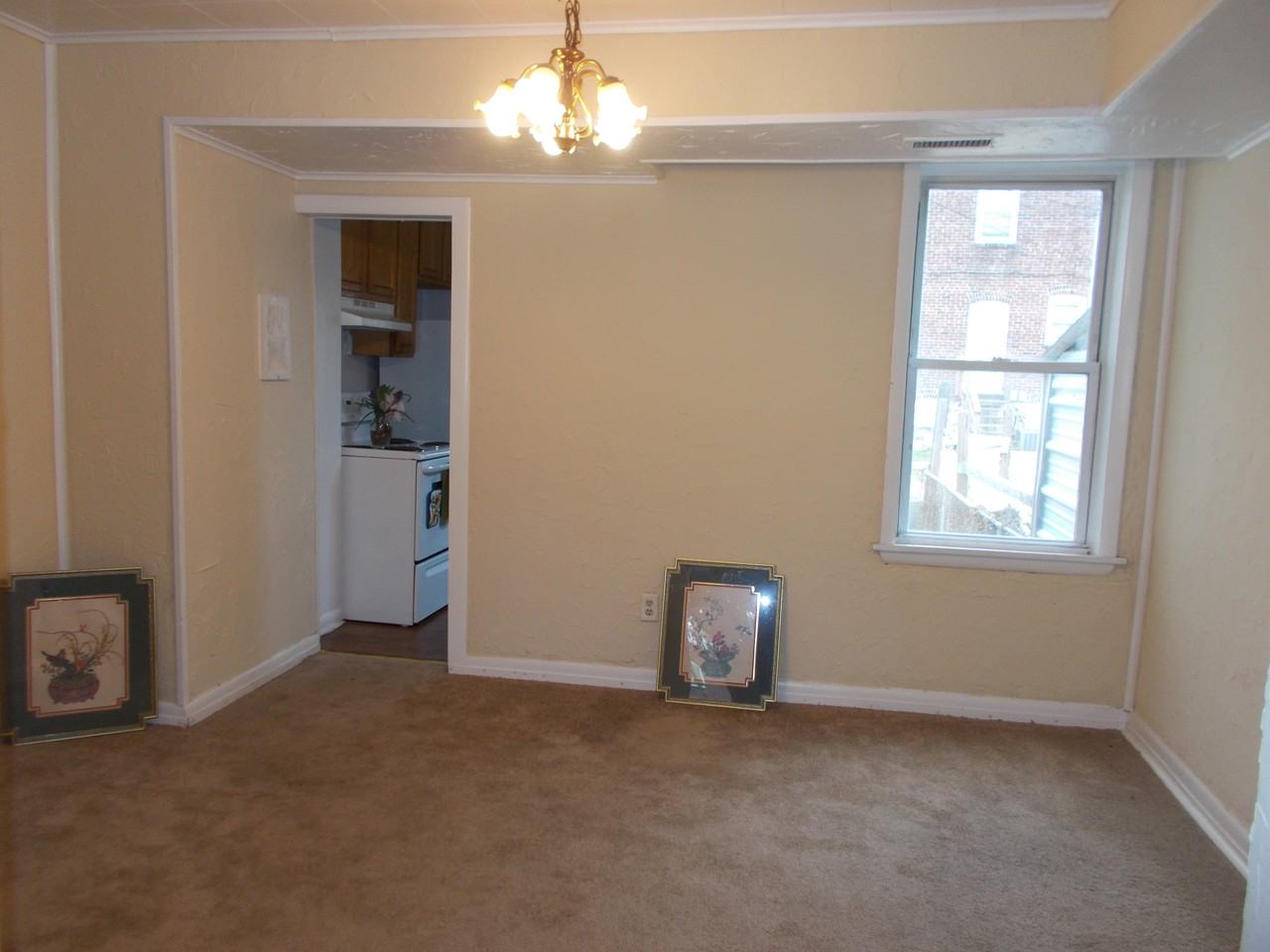 49 Talbott St - Photo 3 of 11