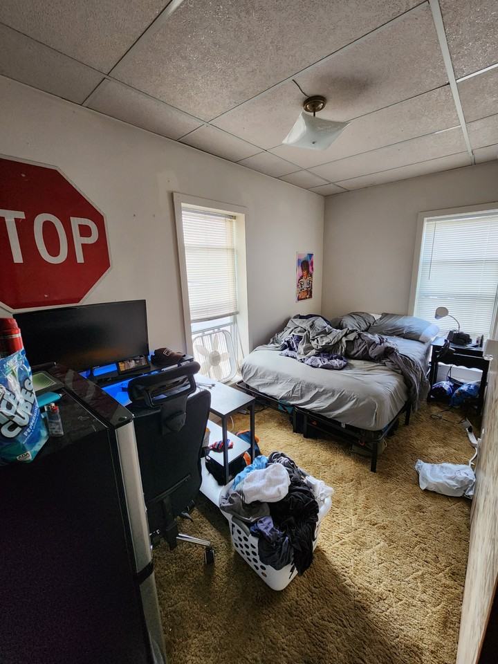 415 Marston Ave - Photo 4 of 13