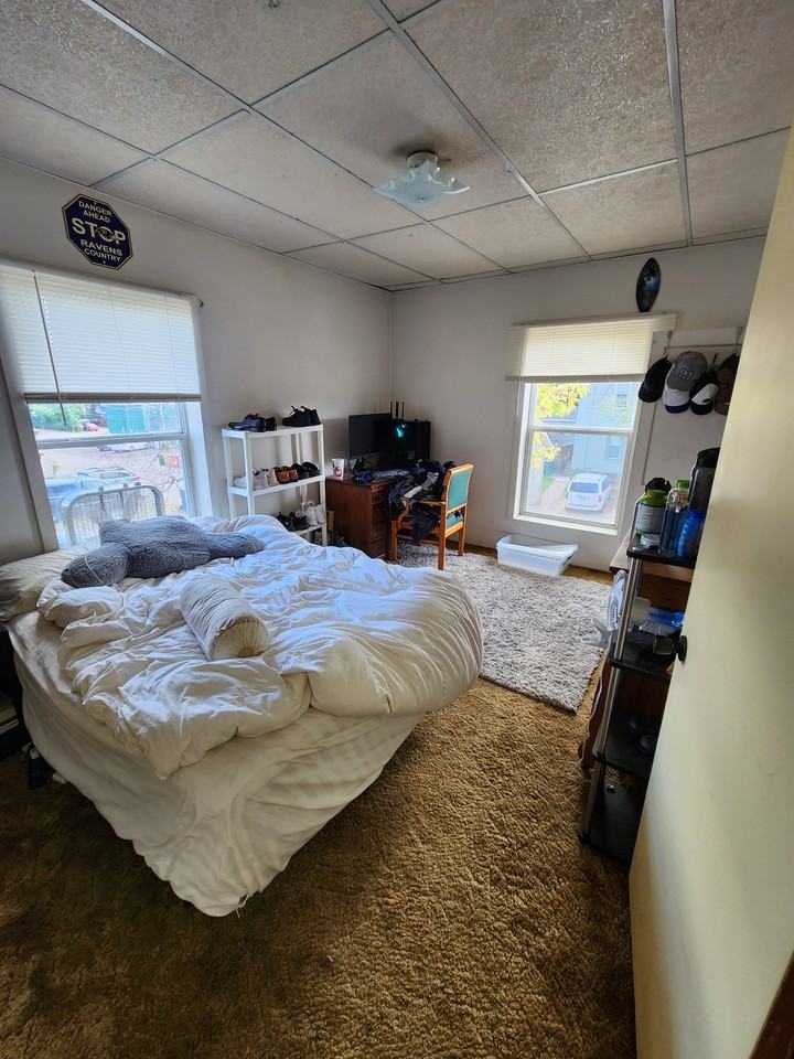 415 Marston Ave - Photo 6 of 13