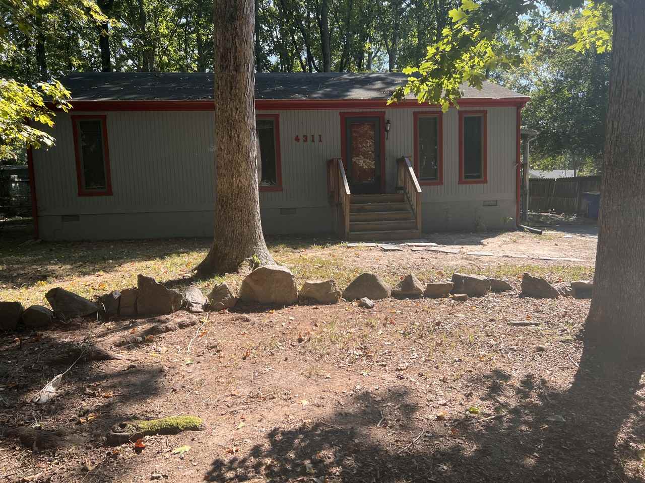 4311 Bridgewood Rd - Photo 2 of 17