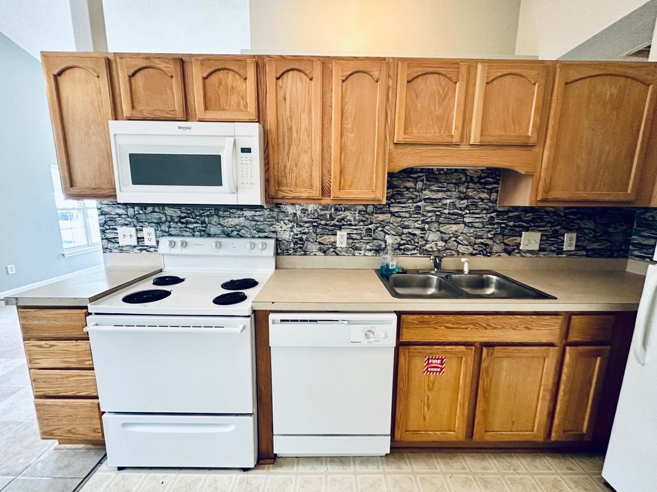 507 Alder St #2 - Photo 6 of 16