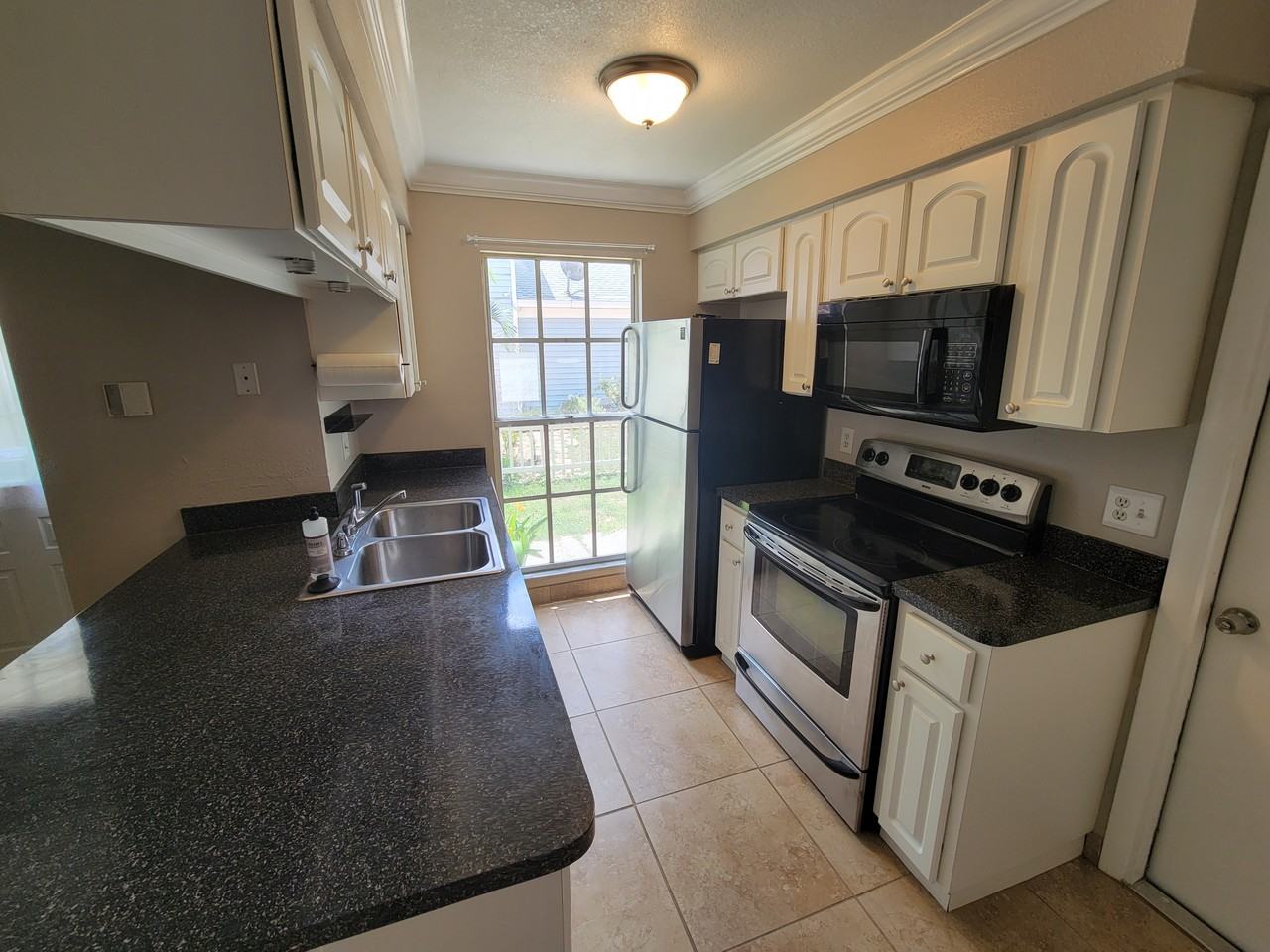 12341 Villager Ct - Photo 5 of 24