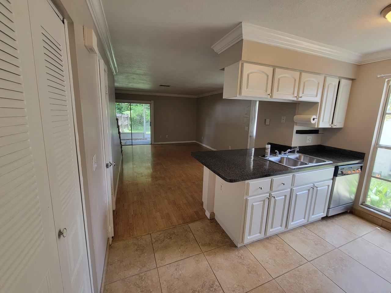 12341 Villager Ct - Photo 6 of 24