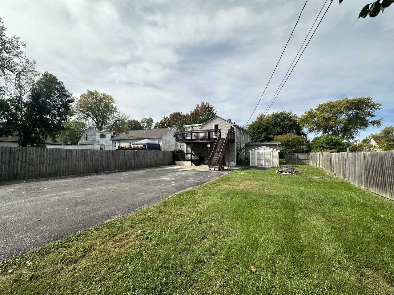 669 Lake St - Photo 2 of 18