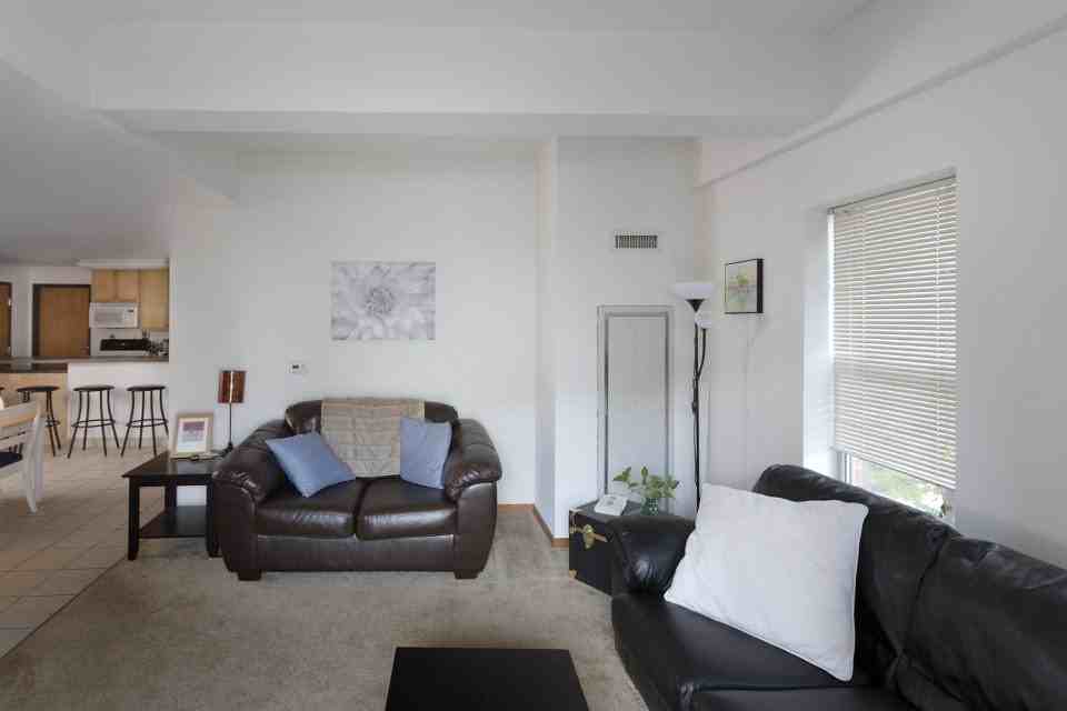 420 West - Photo 3 of 50