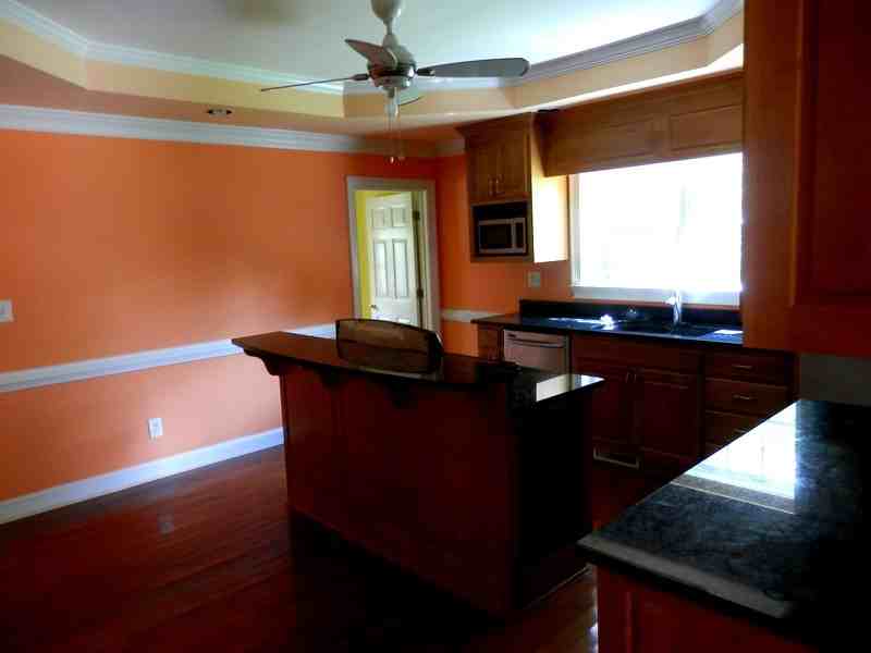 127 S St SW - Photo 2 of 8
