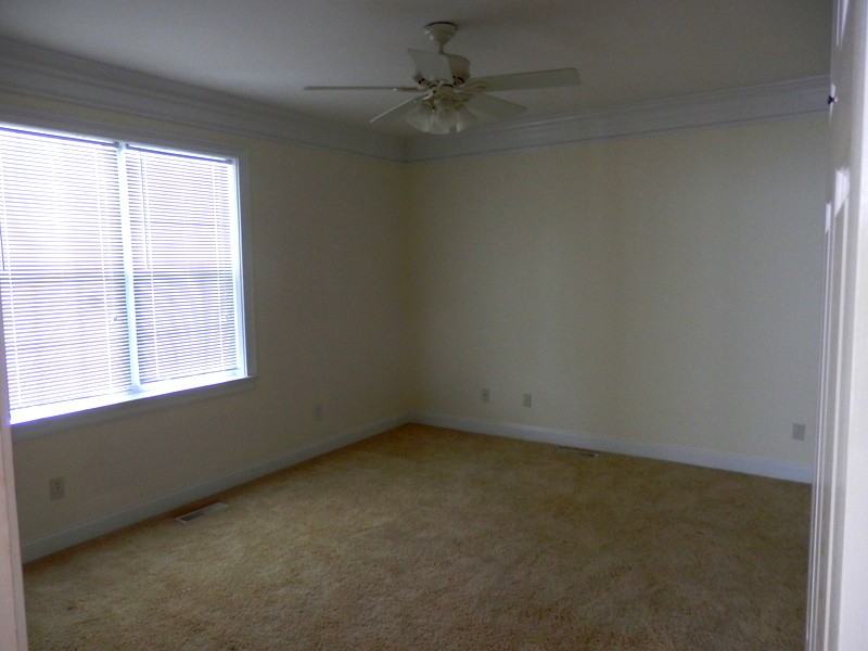 127 S St SW - Photo 3 of 8