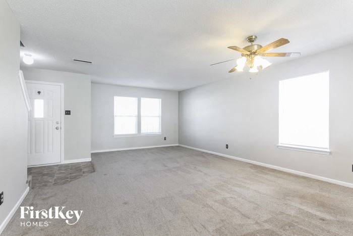 2260 Summerfield Dr - Photo 2 of 15