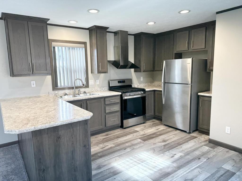 126 S 7th St - Photo 3 of 16