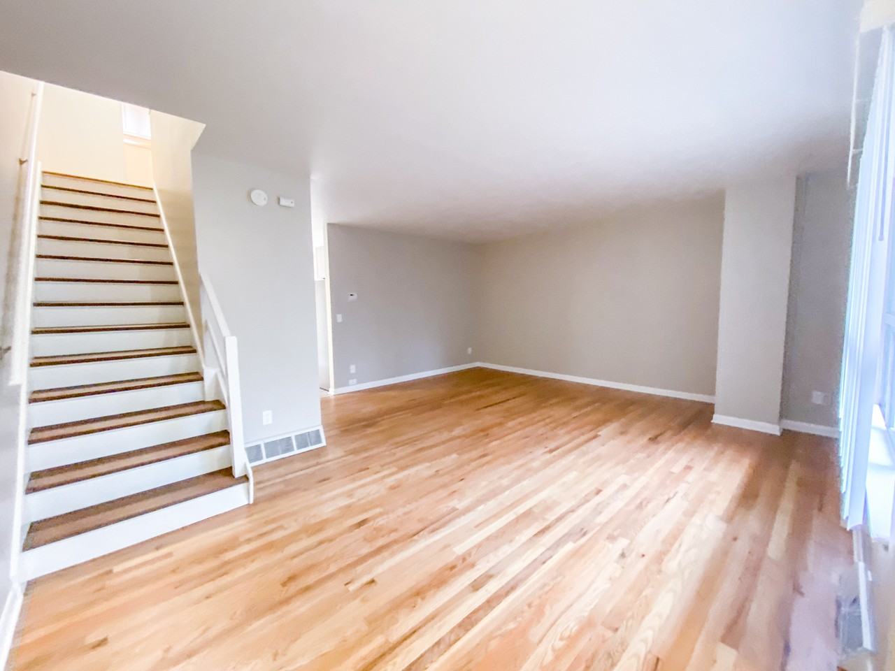 1115 Catalpa Circle - Photo 3 of 13