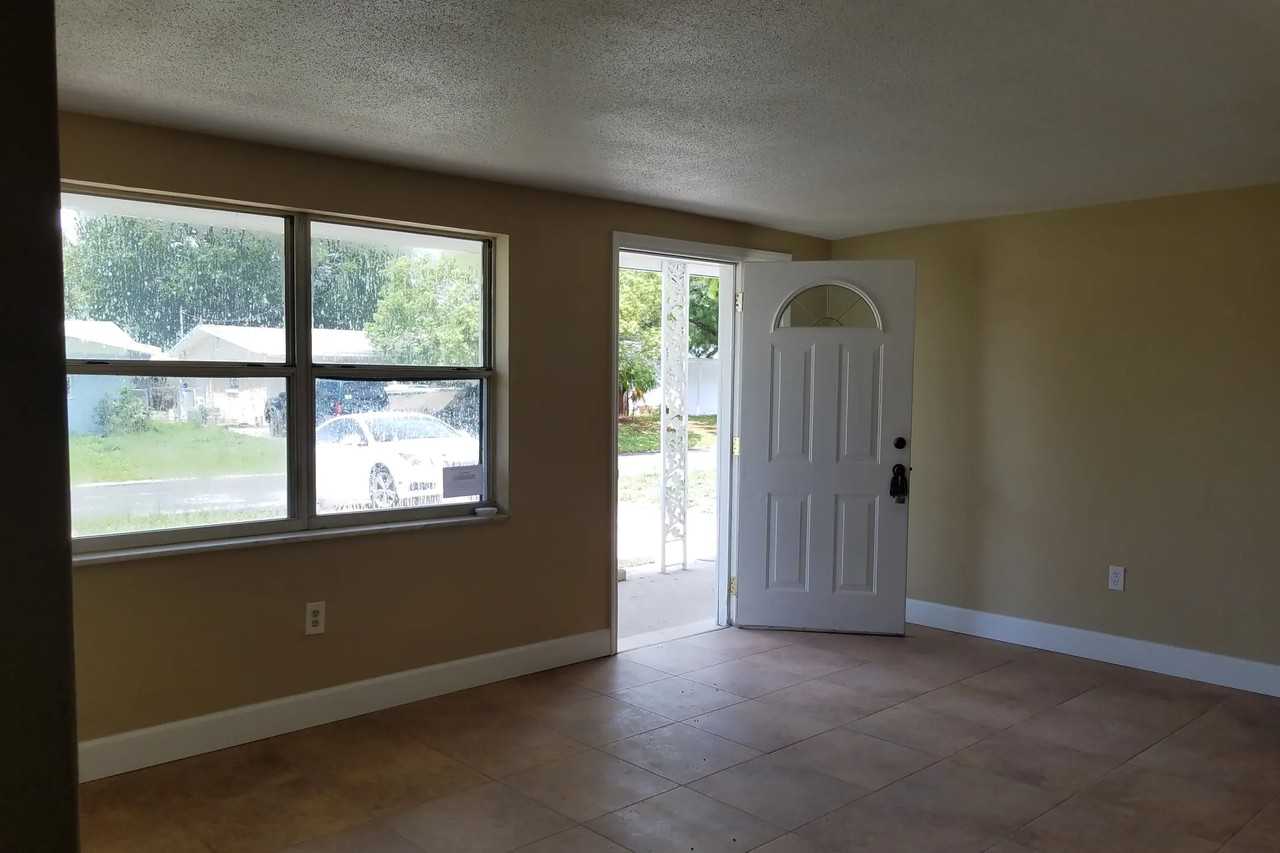 6400 Hyperion Dr - Photo 2 of 12