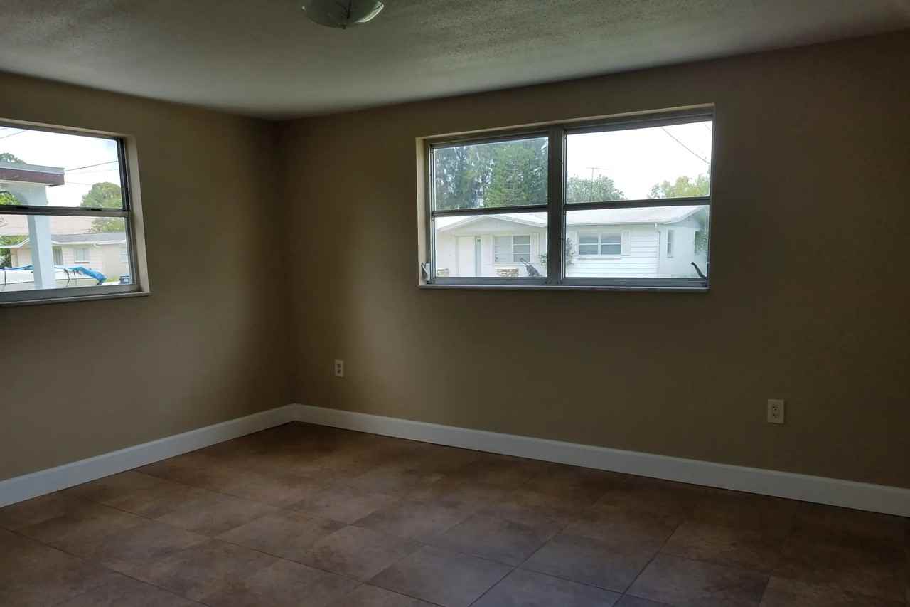 6400 Hyperion Dr - Photo 3 of 12