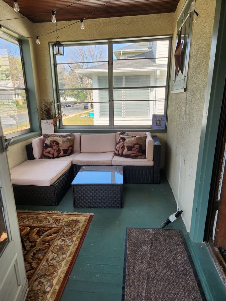 141 8th Avenue South - Photo 3 of 35