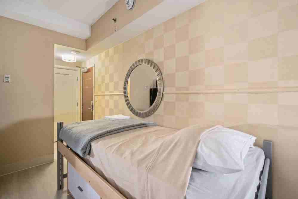 569 Lexington Ave - Photo 2 of 23