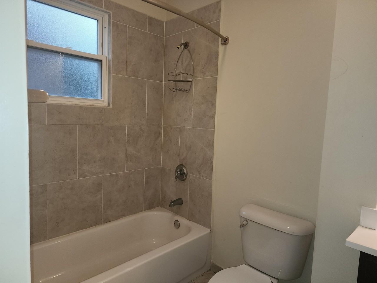 6107 24th Ave Lowr - Photo 4 of 9