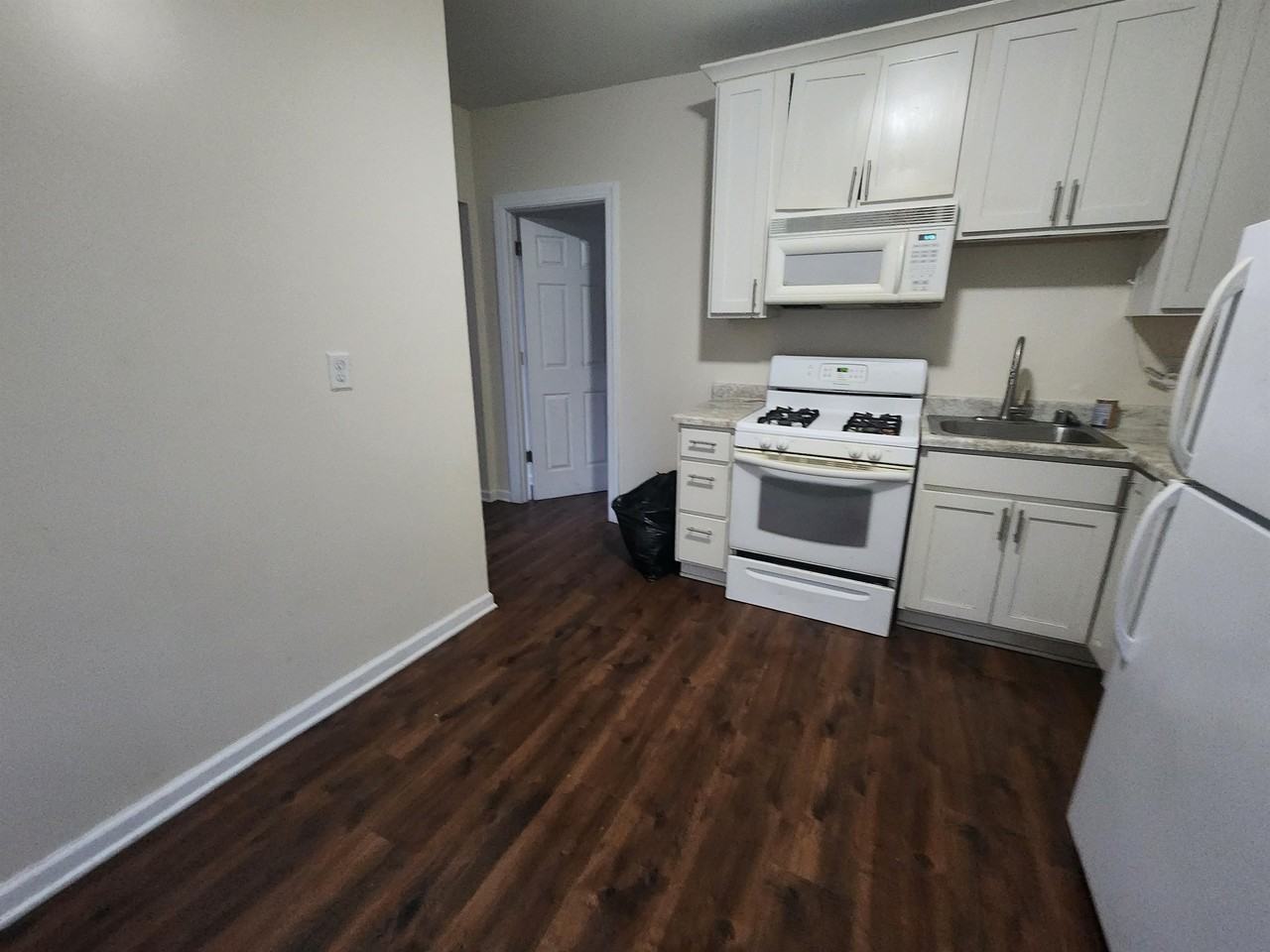 6107 24th Ave Lowr - Photo 5 of 9