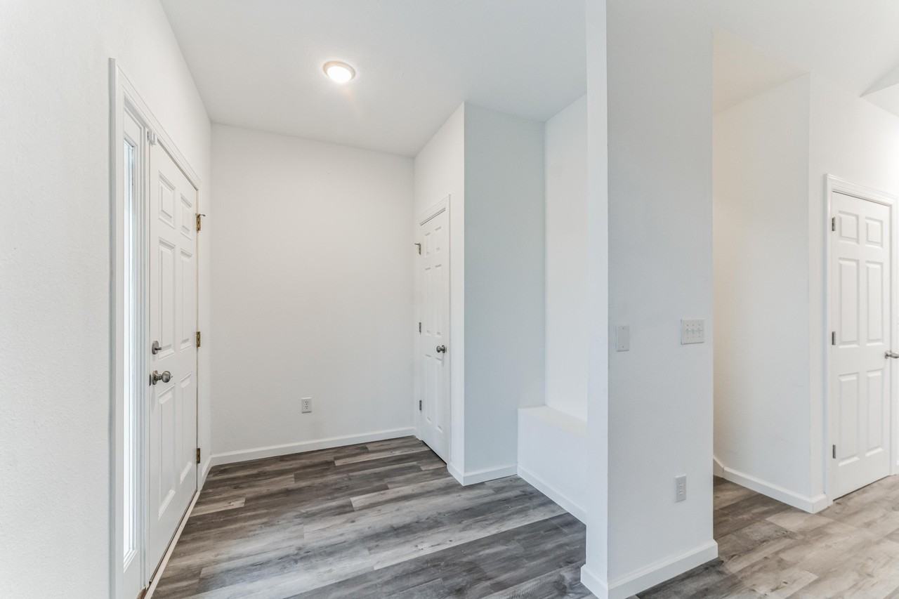 Farnsworth St - Photo 3 of 9