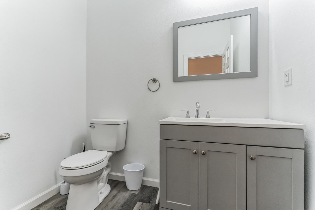 Farnsworth St - Photo 2 of 9