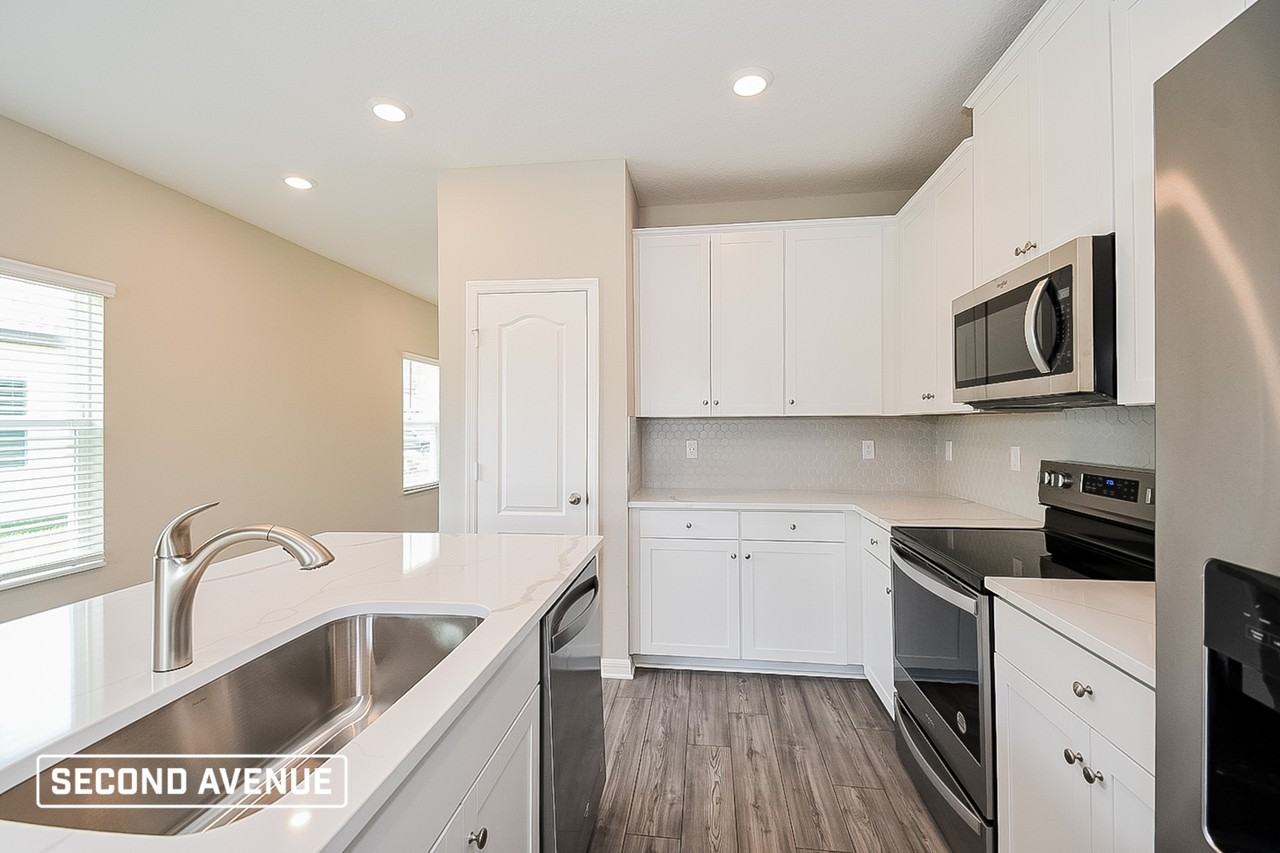 447 Falcon Ridge Rd - Photo 6 of 23