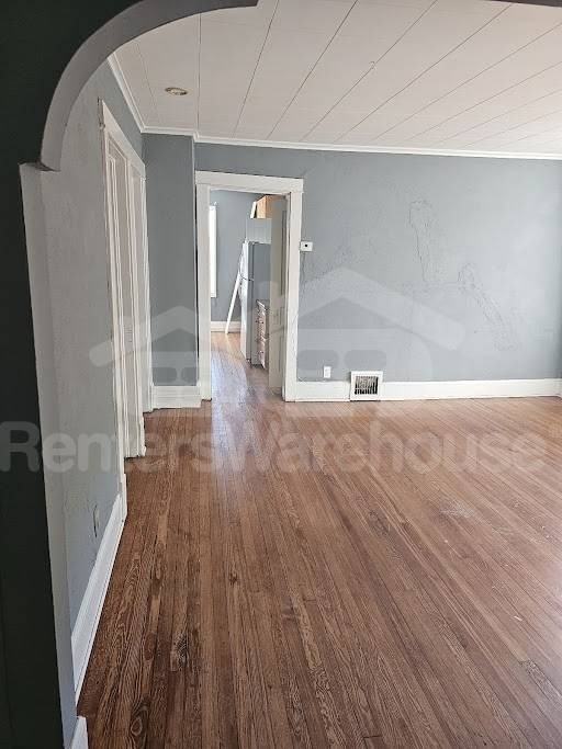 6803 25th Ave - Photo 3 of 10