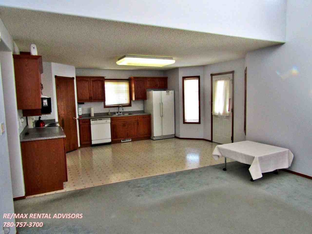 6804 161 Ave Nw - Photo 2 of 16