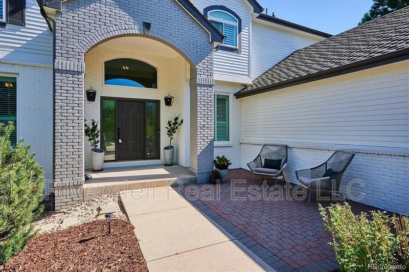 317 Ingleton Ct - Photo 2 of 22