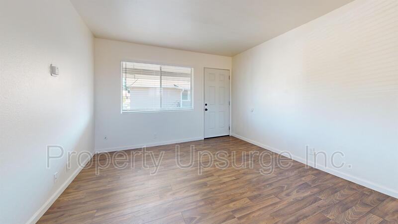 1558 Bridge St #7 - Photo 4 of 12