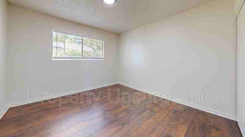 83 Mono Ave - Photo 5 of 13